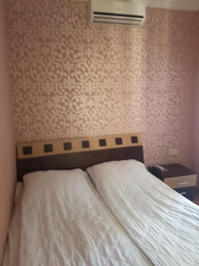 Guest House 2 Floor Batumi Eksteriør bilde
