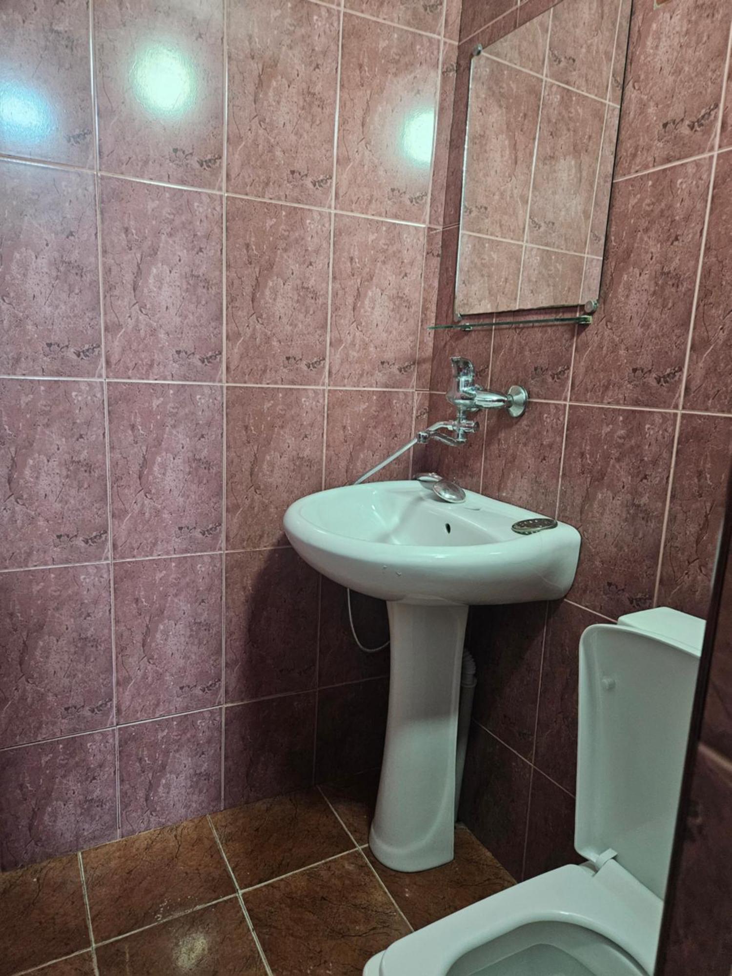 Guest House 2 Floor Batumi Eksteriør bilde