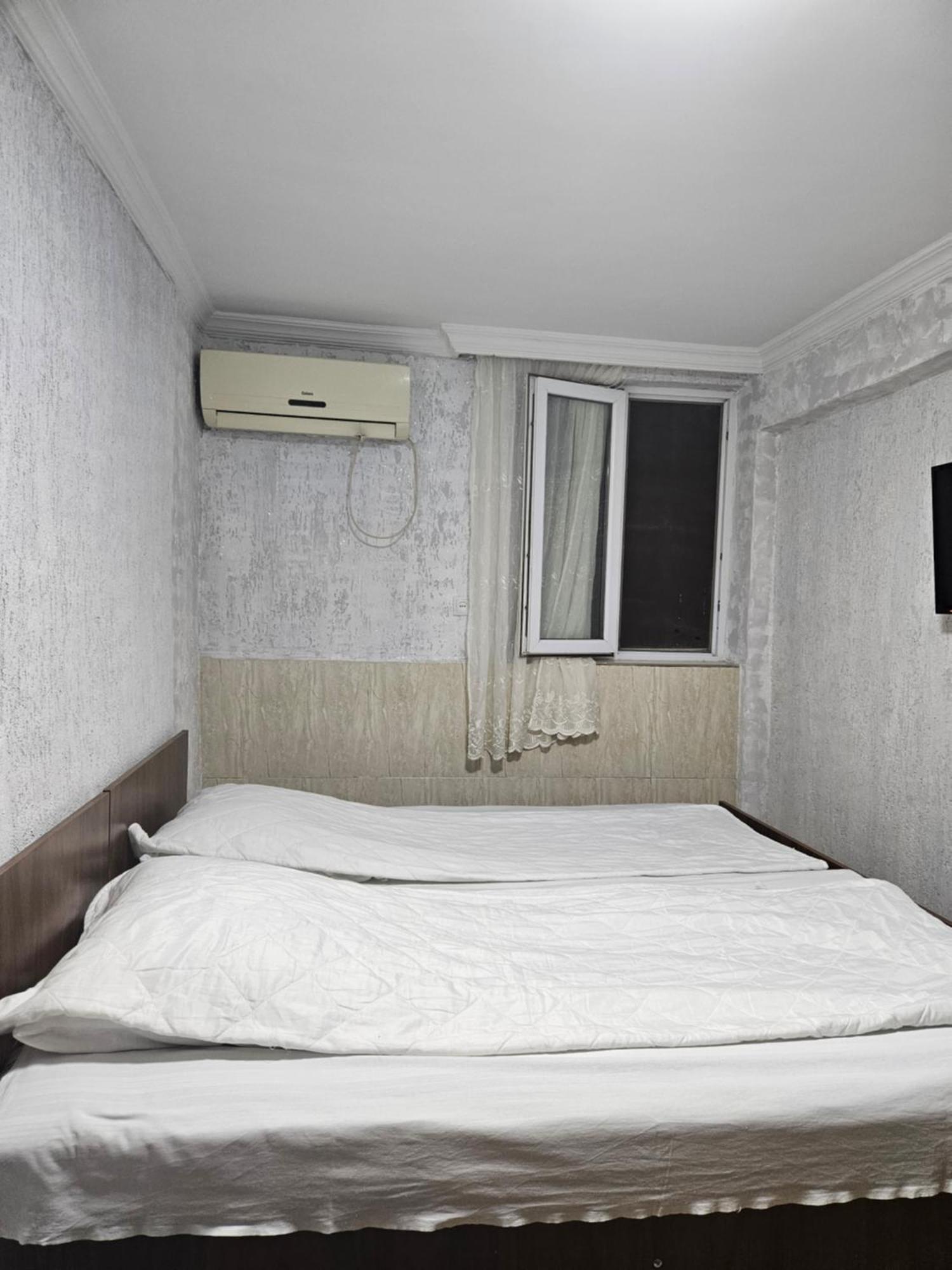 Guest House 2 Floor Batumi Eksteriør bilde