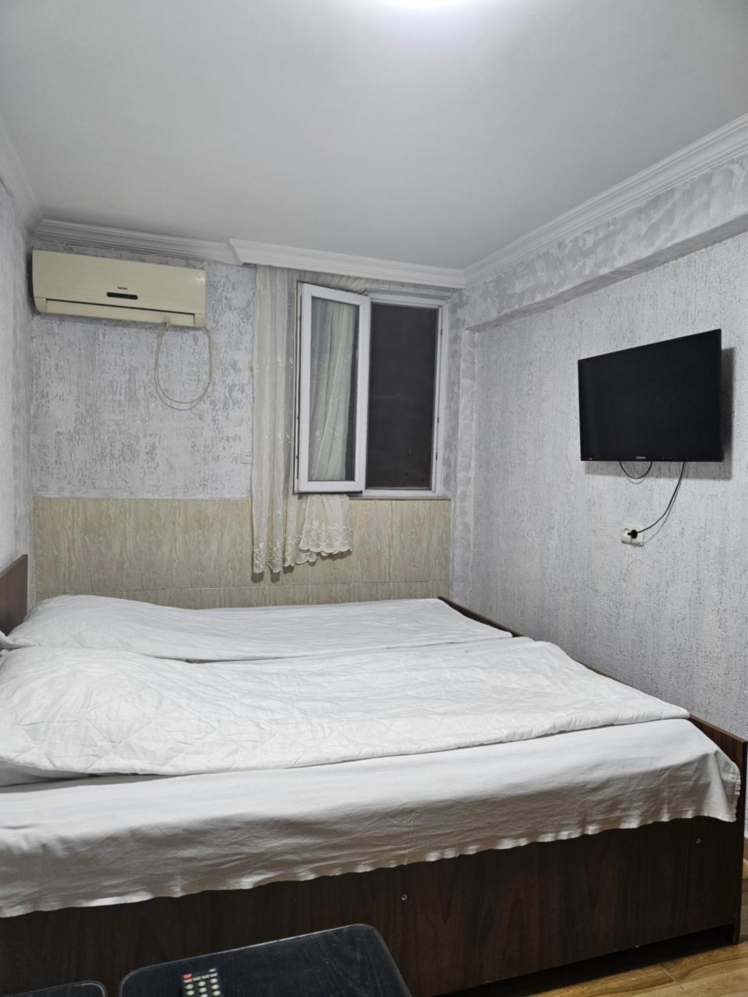 Guest House 2 Floor Batumi Eksteriør bilde